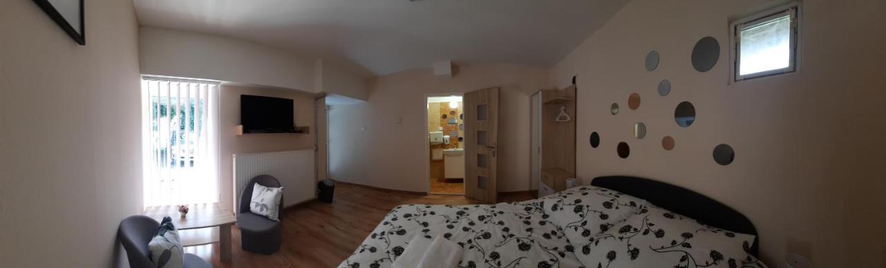 Penzión Marína pri Slovenskej reštaurácii Brezno Exterior foto