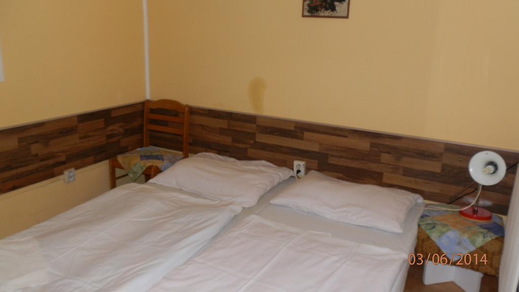 Penzión Marína pri Slovenskej reštaurácii Brezno Habitación foto