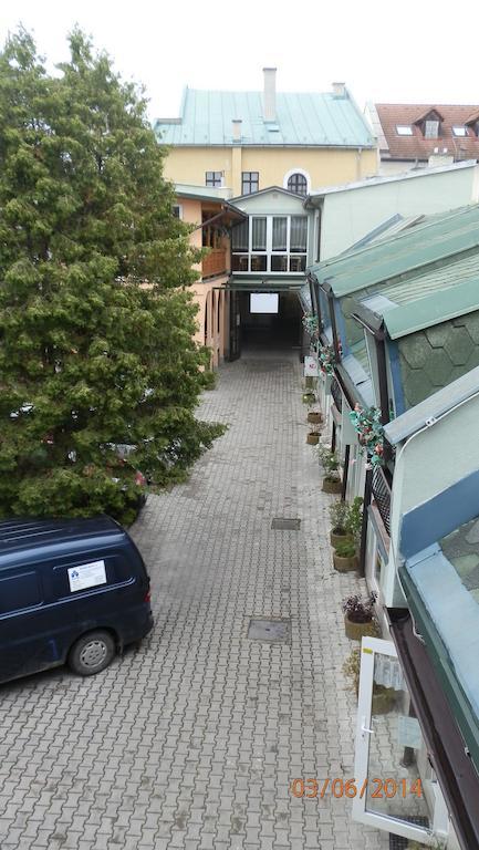 Penzión Marína pri Slovenskej reštaurácii Brezno Habitación foto